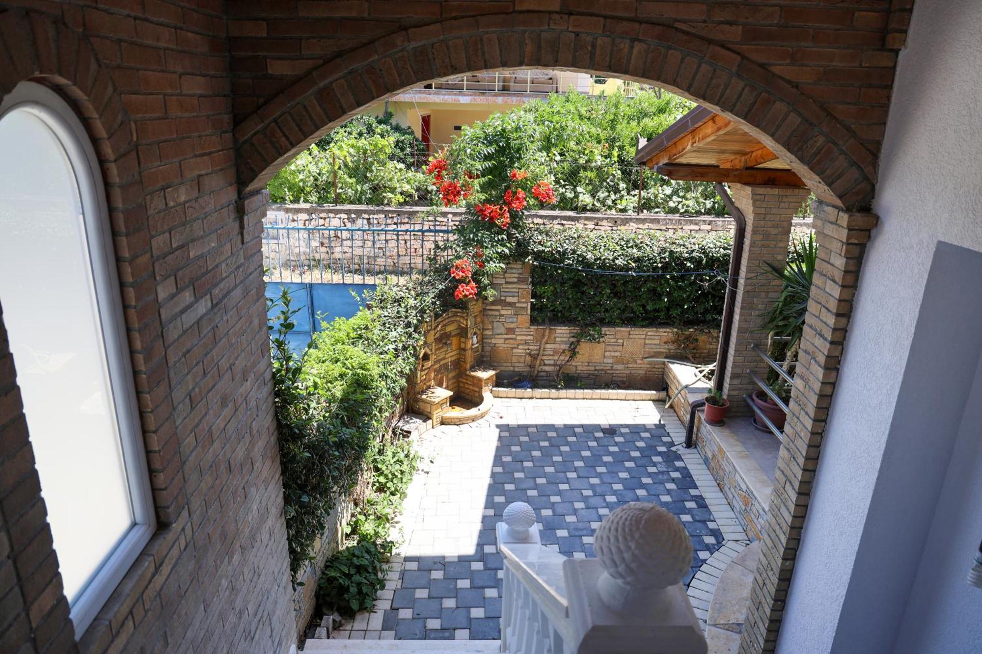 Villa Lejzo - Swimming Pool Berat Extérieur photo